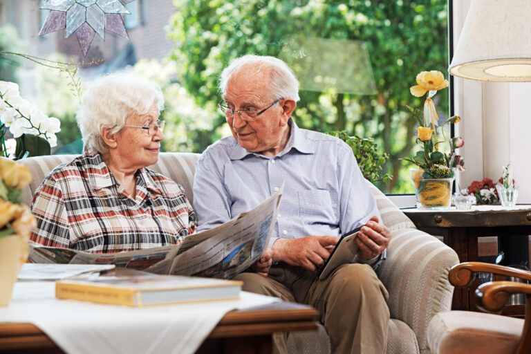 Senior couple, reading