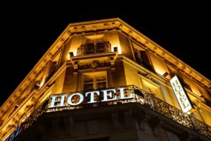 Wybór hotelu na wakacje – poznaj 7 kryteriów, które warto przeanalizować!